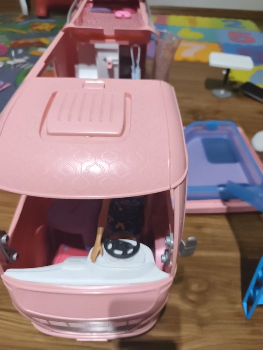 Kamper Barbie duży z basenem