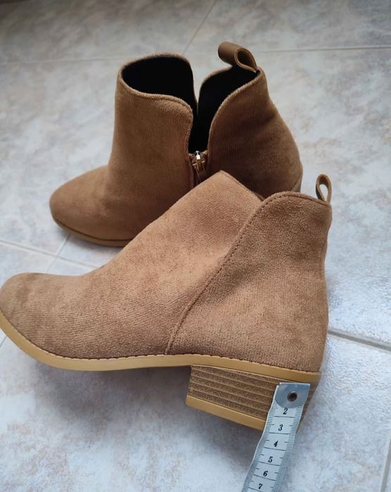 Botas curtas elegantes