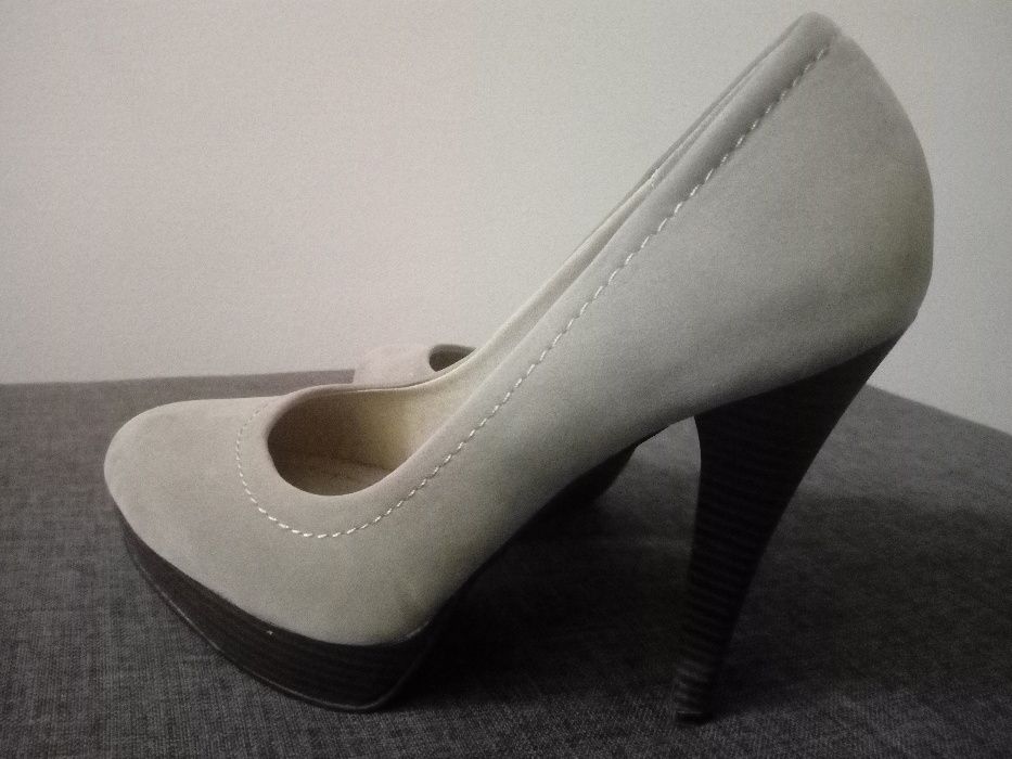 buty na obcasie, nubuk