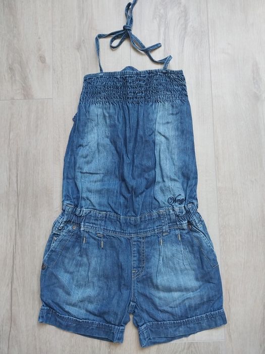 Джинсовий комбінезон з відкритою спинкою