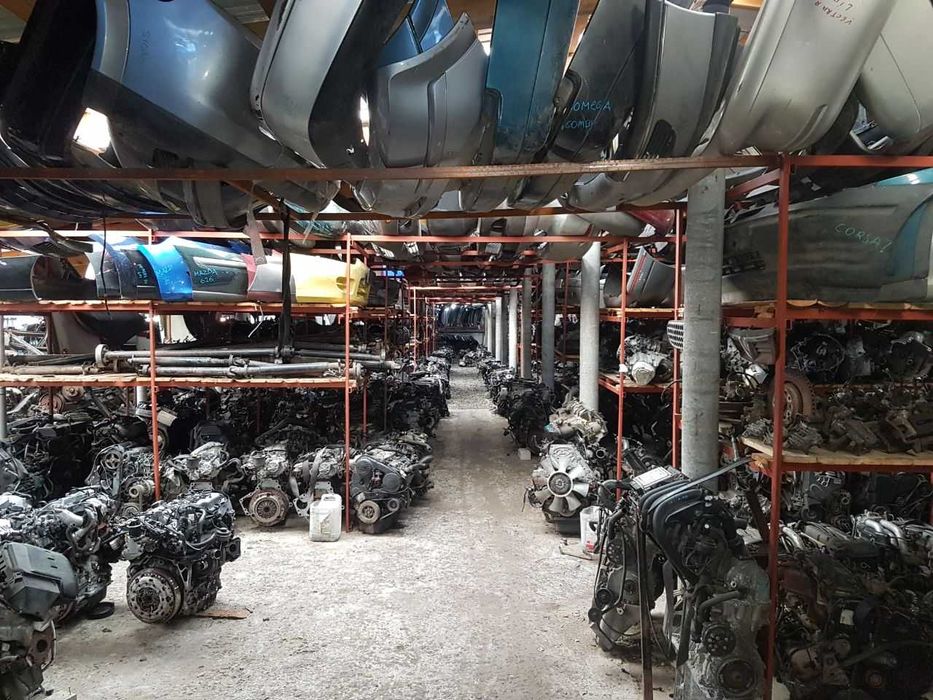 Розборка двигун мкпп двигатель акпп запчастини разборка запчасти