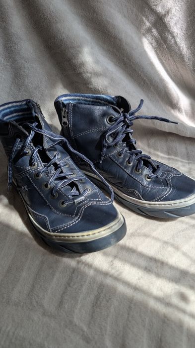 Buty za kostkę wiązane i na zamek