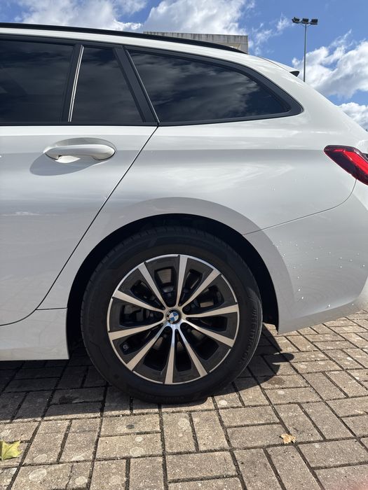 BMW 330e Touring Plug-In Hybrid