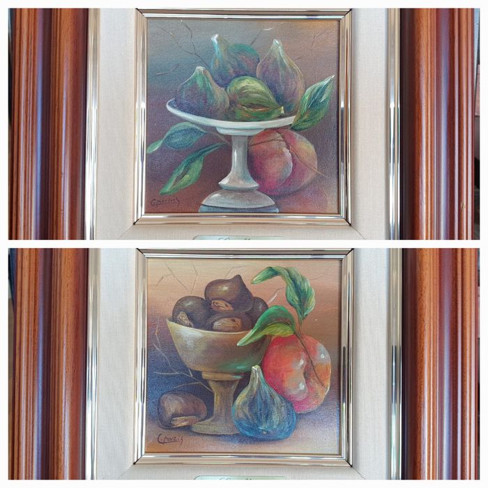 Quadros pintados  com moldura em madeira. Dimensões 31 x 31