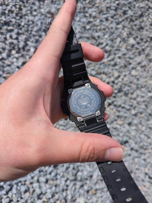 Vendo Ou troco relogios q ja n uso g shock e casio novo
