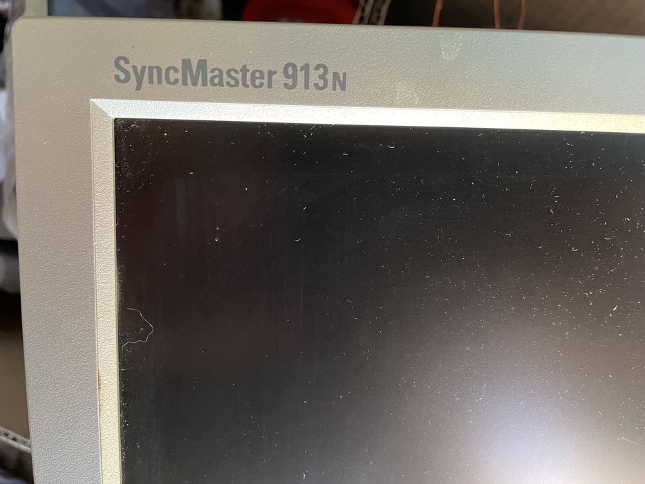 Монитор Samsung SyncMaster 913 N 19 дюймів