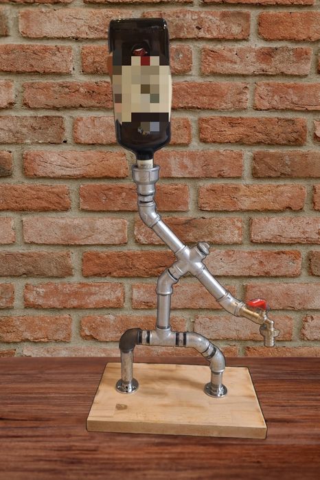 Rustykalny dyspenser do whisky i nie tylko – ręczna robota!