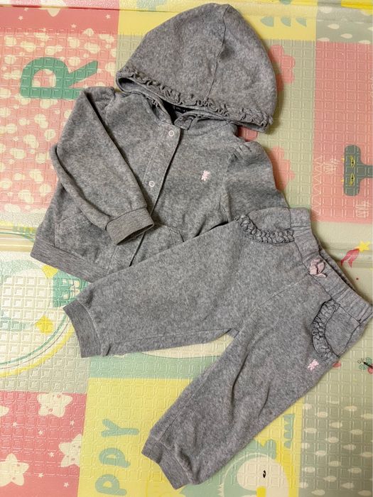 Продам костюмчик на дівчинку 12-18 міс