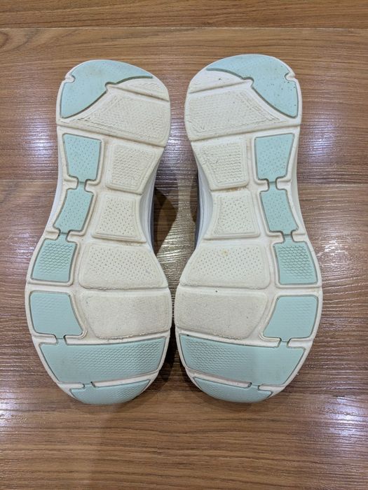 Кросівки жіночі Sketchers 37 р кроси скечерс сірі