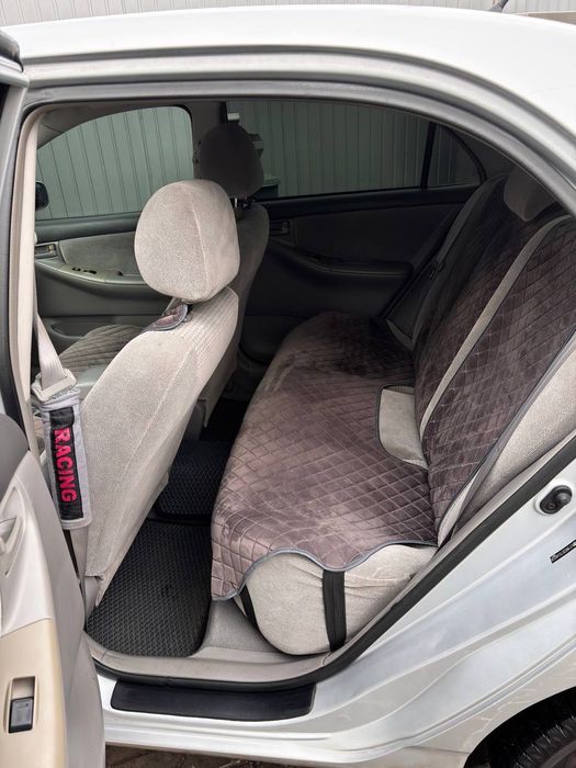 Продам Тойоту Короллу