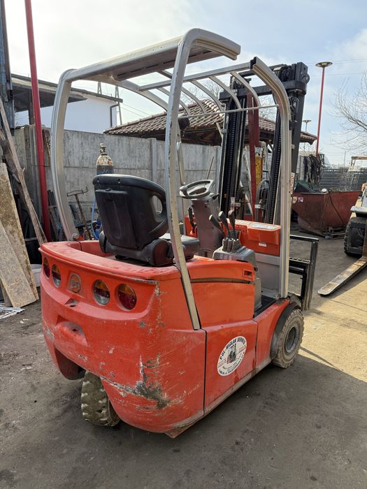 Wozek Widłowy OM trzykolowy triplex bateria 48 v