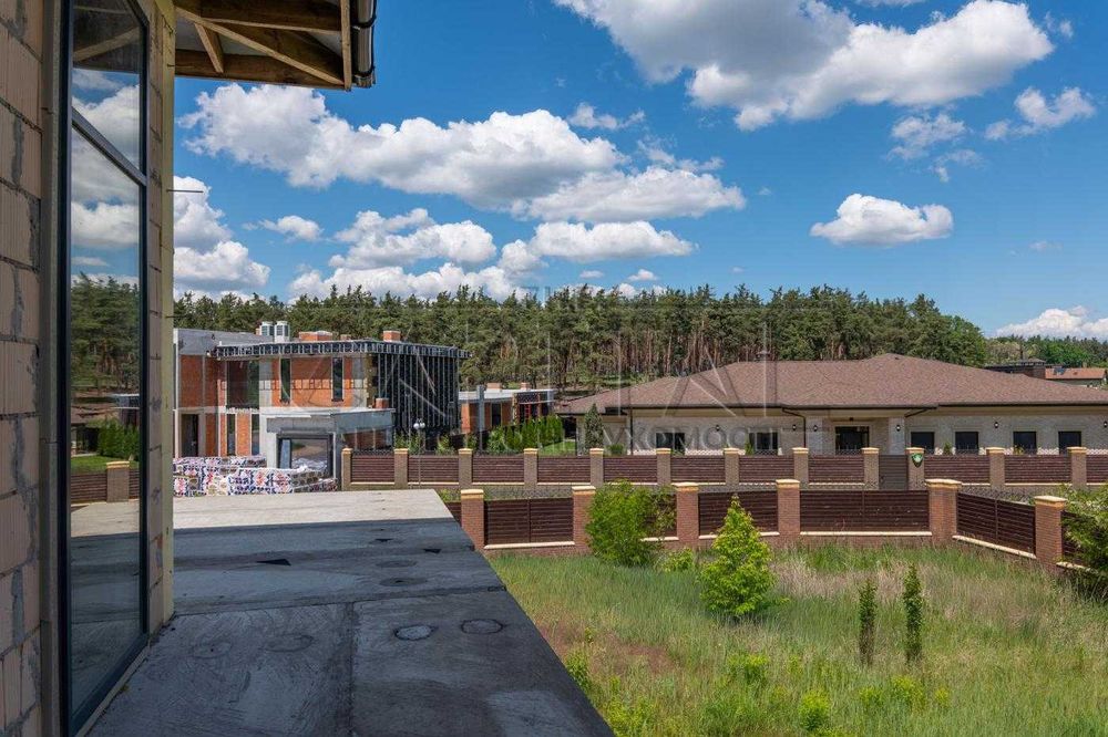 House in Lisnyky - View 2