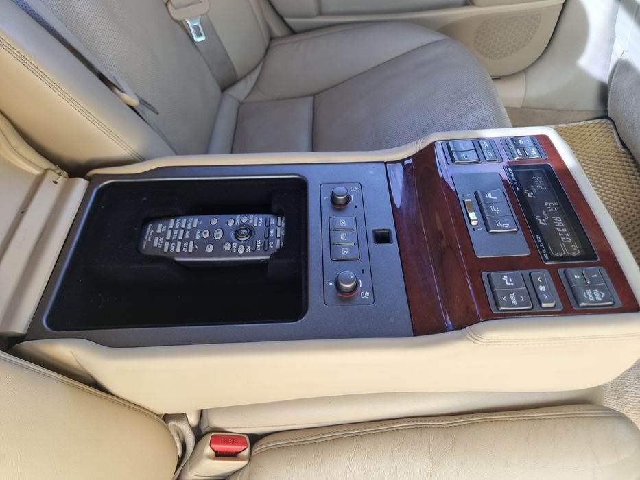 Срочно Продам  Lexus LS 460.