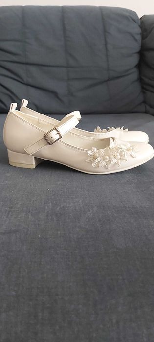 Buty dla dziewczynki na komunię