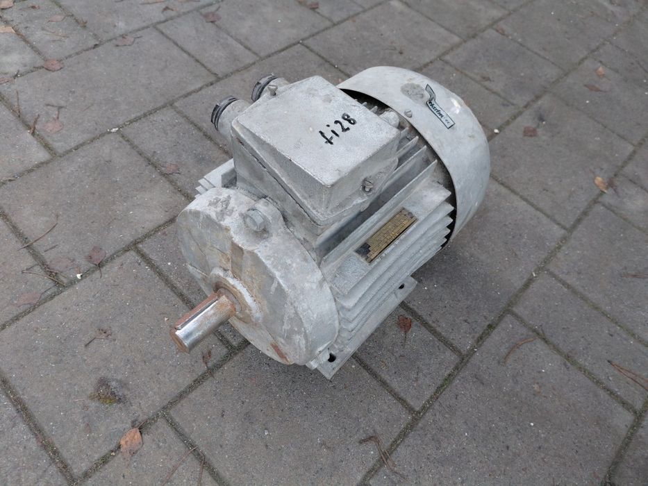 silnik elektryczny  2,2  kw - 950 obr wolnoobrotowy