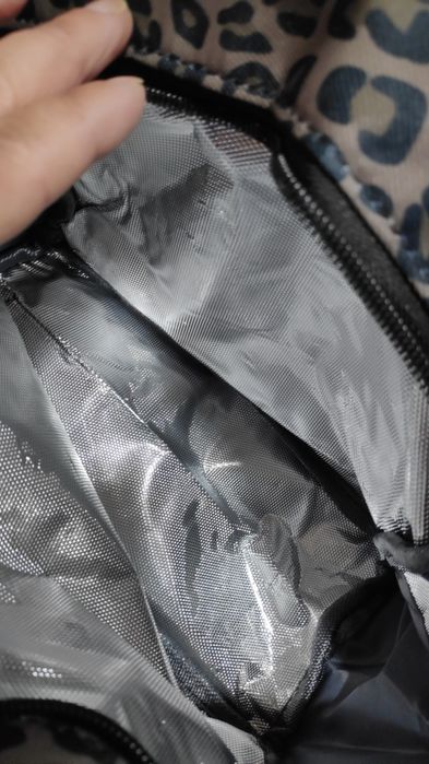 Conjunto de mochila, lancheira e estojo