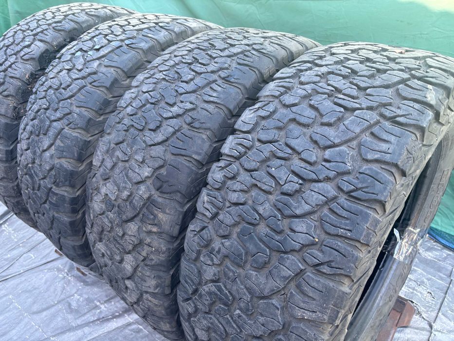 285-60-R18 джиповская резина 4 штуки GOODRICH 4*4 2023