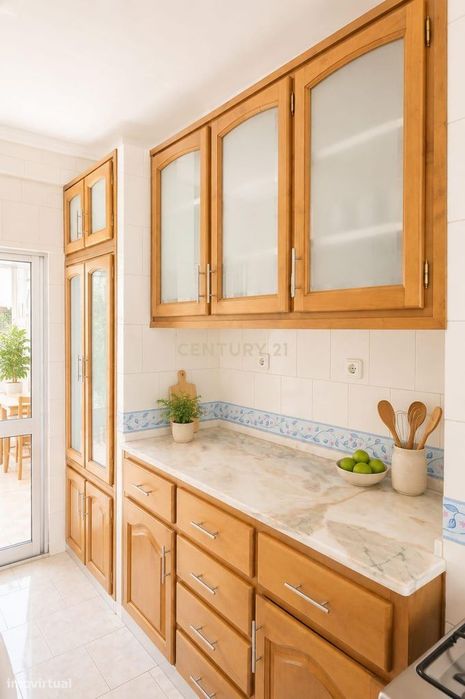 Apartamento T3 no Alto Seixalinho - Conforto, Luz e Potencial
