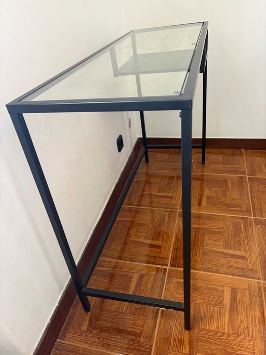 Secretária de vidro IKEA – Como nova