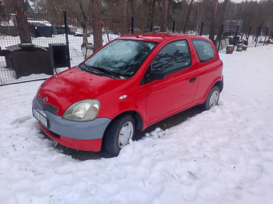 Toyota Yaris 1.0 bezyna