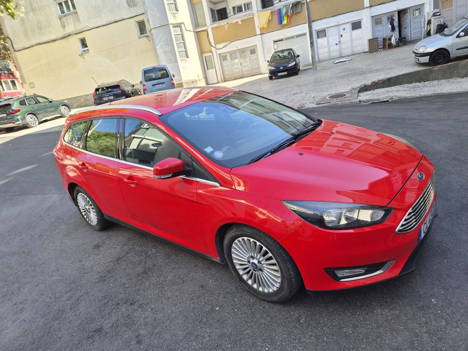 Titânium top de gama poucos kms, como nova, aceito retoma