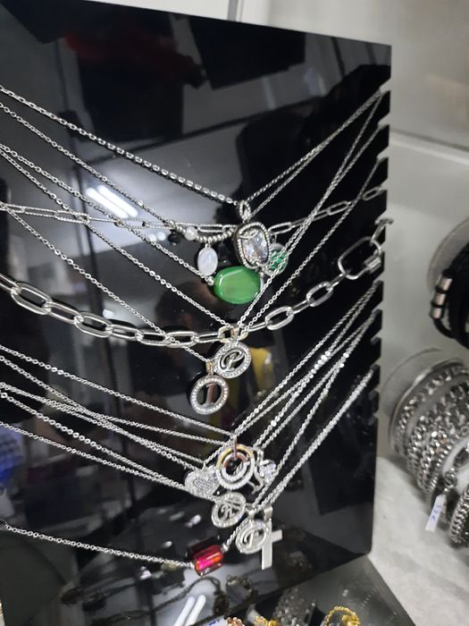 Colares senhora em aço variados