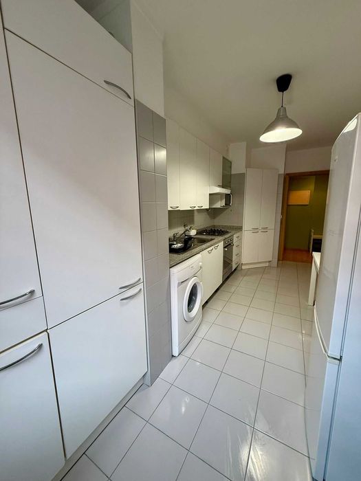 Arrendo T1 Mobilado e equipado c/ Garagem + Segurança 24h – Alto do Lumiar, Lisboa