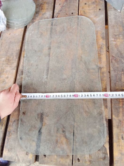 Продам скло стекло каленое автостекло вІд чого не знаю усе нове
в наяв