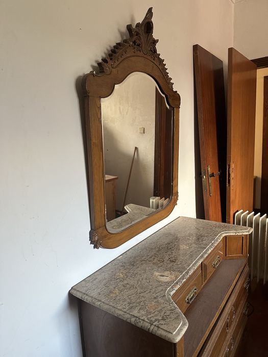 Quarto antigo completo