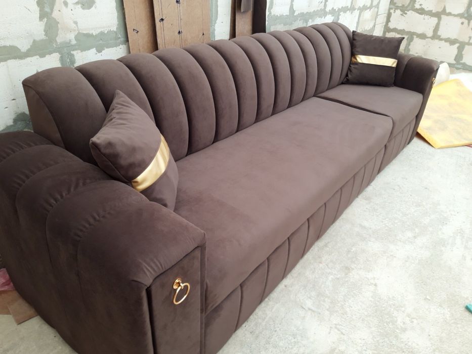 Перетяжка диванів,ліжок стільців