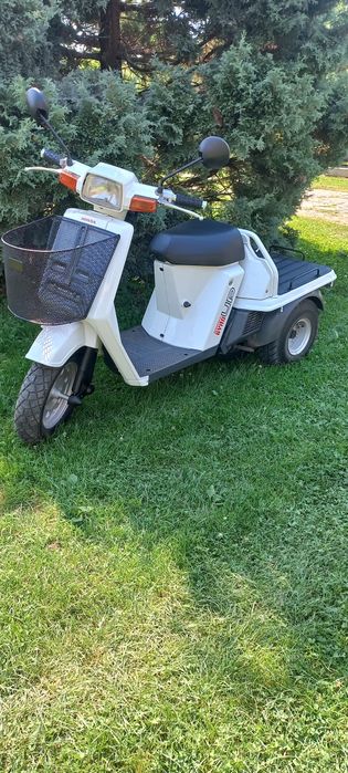 Продам скутер  honda