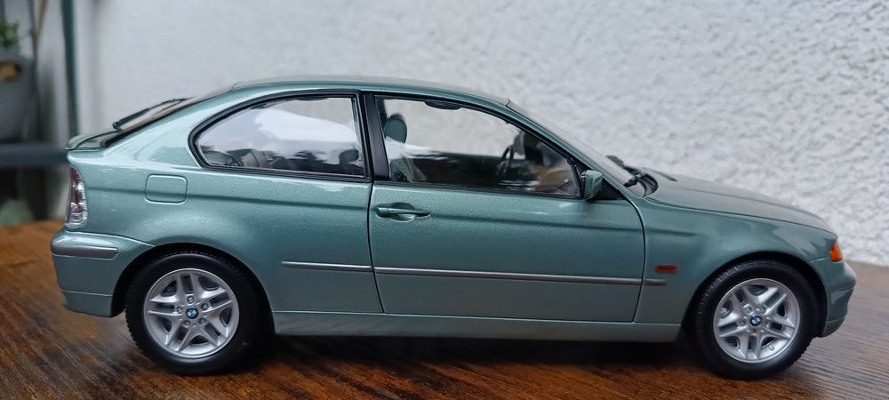 BMW E46 Compakt 1:18