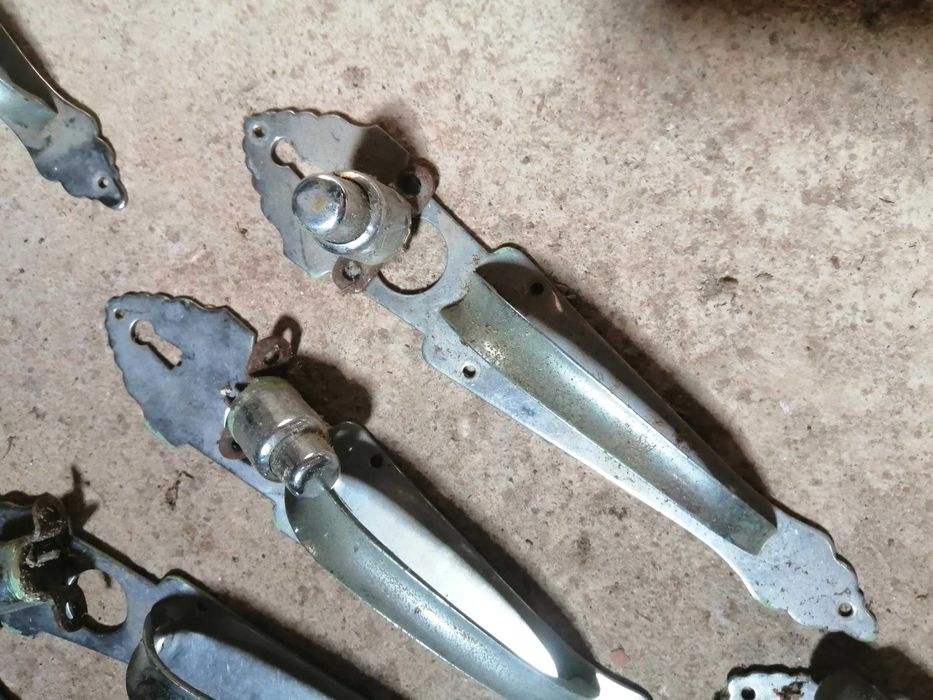 Trancas de porta vintage em bom estado