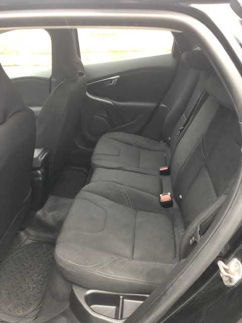 VOLVO V40-D2 de 2016