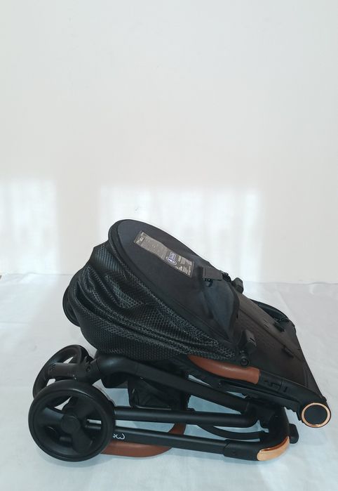 Візок прогулянковий коляска Momi Adelle 360 до 22 кг