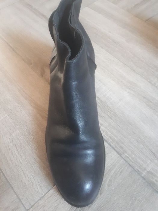 Кожаные полу сапожки женские