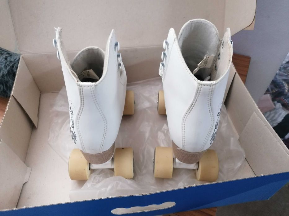 Patins de rodas com bota 37