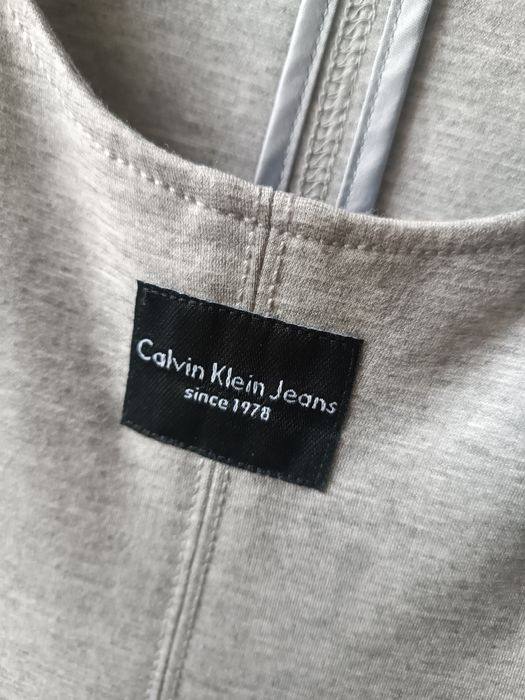 Брендовые плаття   Calvin Klein . Р 46 -48