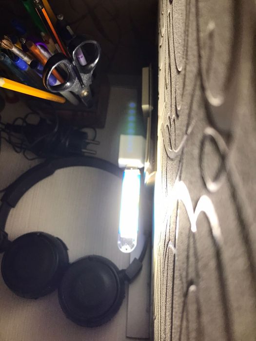 Продам світильник