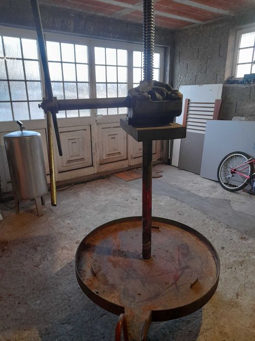 Grape Press64730289324418123