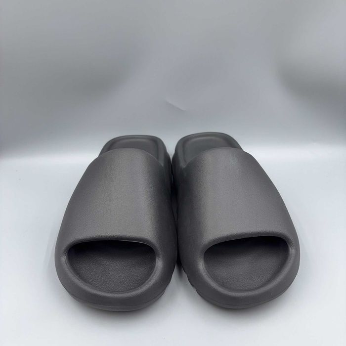 Yeezy_Slide_onyx_Czarny 38