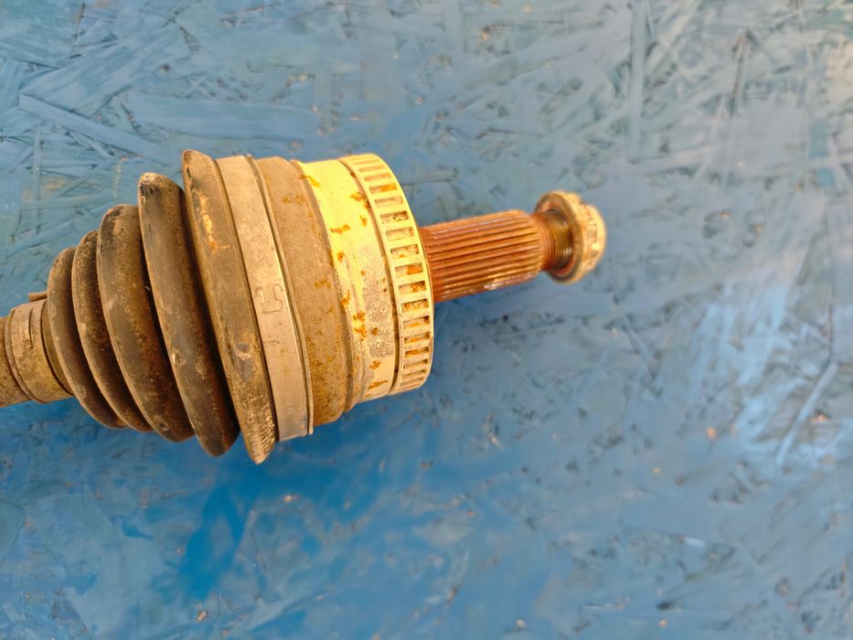 Półoś prawy tył range Rover Vogue l322