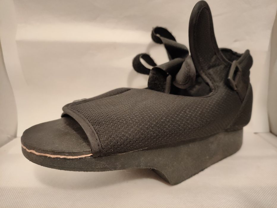 Sapato ortopédico direito 38