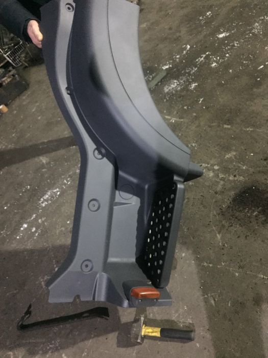 Подножка ступенька крыло МАН ТГЛ MAN TGL.  Разборка ман тгл tgl, тга