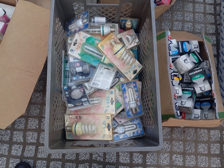 Lote de lâmpadas novas