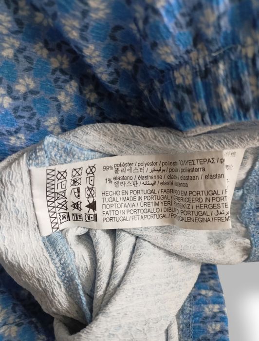 Prosta długa spódnica w drobne kwiaty Pull&Bear r.S