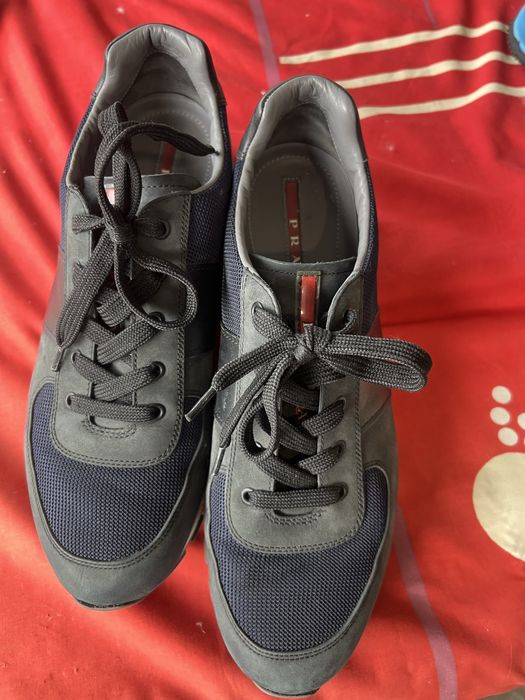 Кросівки шкіряні Prada