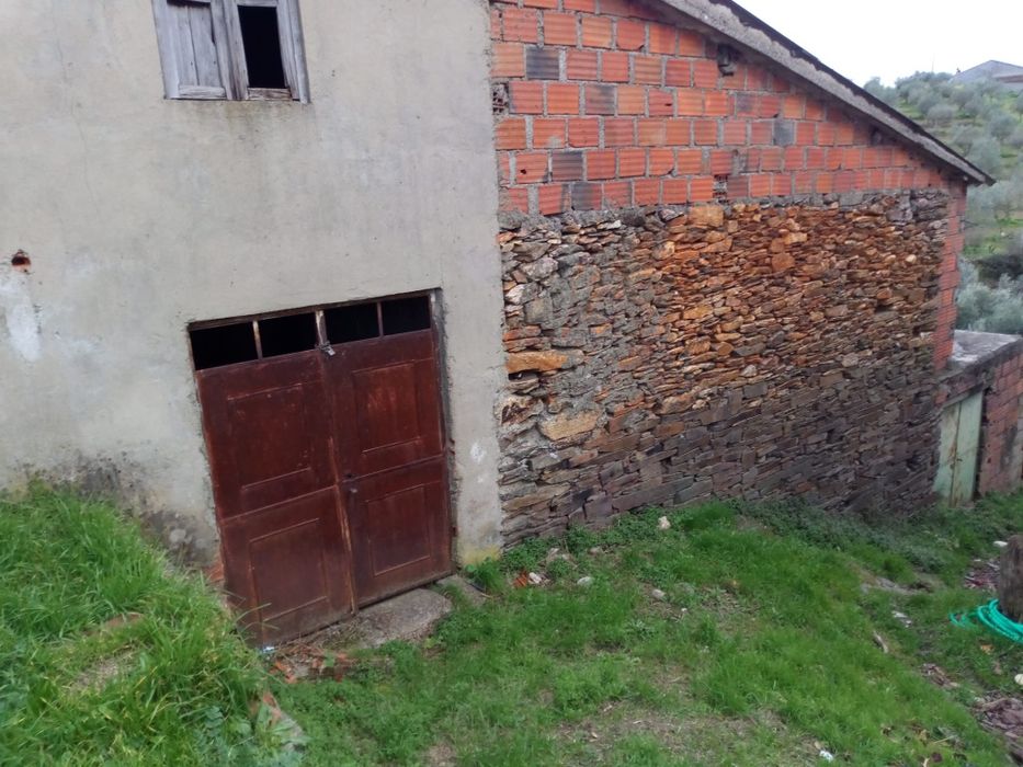 Casa para venda em Murça – 150 m² | 2 pisos