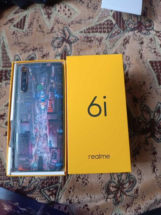 Смартфон realme 6 i