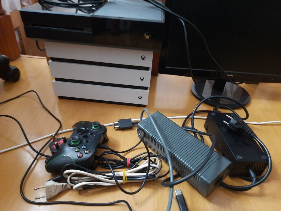 Продам xbox  в робочому стані 1 тр